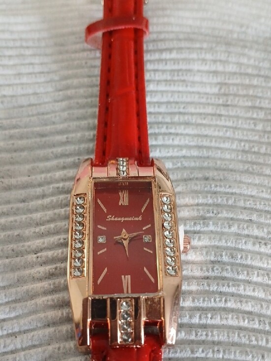 Women’s Red Crystal Accent Wristwatch - Elegant Dress Watch main image 8